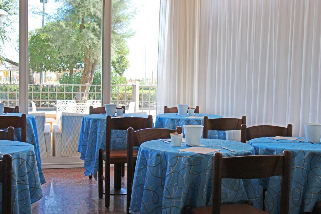Hotel Touring 미사노아드리아티코 외부 사진