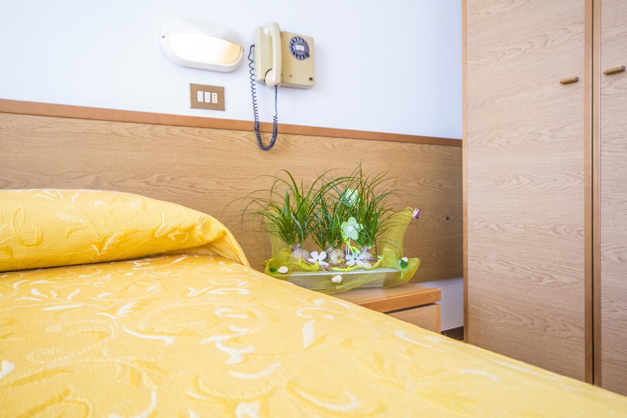 Hotel Touring 미사노아드리아티코 외부 사진